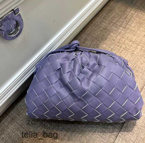 authentic the tote bag designer pouch pleated venetaas cloud leather bags fashion bottegaas cassettes handsmall one shoulder crossbody dumpl
authentic the tote bag designer pouch pleated venetaas cloud leather bags fashion bottegaas cassettes handsmall one shoulder crossbody dumpl
