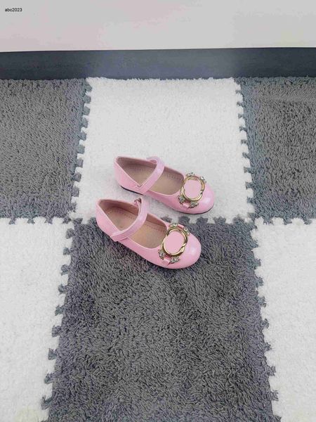 new girl flat shoes fashion metal logo decoration child sneakers kids athletic shoe box packaging new listing, Black;grey
new girl flat shoes fashion metal logo decoration child sneakers kids athletic shoe box packaging new listing, Black;grey