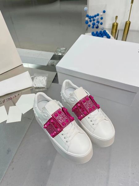 2023ss luxury designer men women casual shoes gazelle sneakers thick sole increase canvas shoes black red green pink patchwork collaboration
2023ss luxury designer men women casual shoes gazelle sneakers thick sole increase canvas shoes black red green pink patchwork collaboration