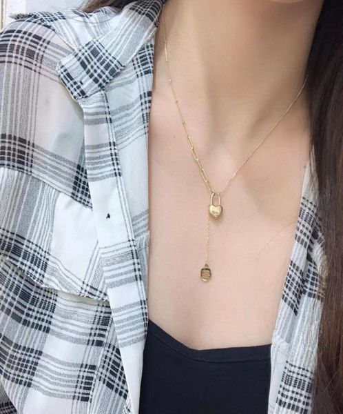 2021 luxury pendant necklace fashion men039s and women039s designer brand jewelry belt box7065549, Silver
2021 luxury pendant necklace fashion men039s and women039s designer brand jewelry belt box7065549, Silver