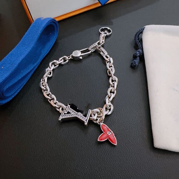 2023 various popular designer classics luis exquisite love bracelet women gold bracelets vuttonity chain fashion personality hip-hop al1e, Golden;silver
2023 various popular designer classics luis exquisite love bracelet women gold bracelets vuttonity chain fashion personality hip-hop al1e, Golden;silver