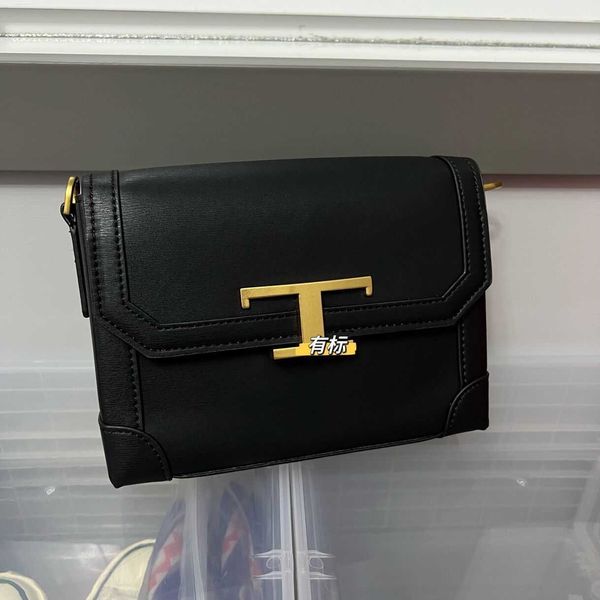 handbag 2023 designers same saddle bag tod crossbody leather small square bag underarm one shoulder t timeless women's bag versatile ch
handbag 2023 designers same saddle bag tod crossbody leather small square bag underarm one shoulder t timeless women's bag versatile ch