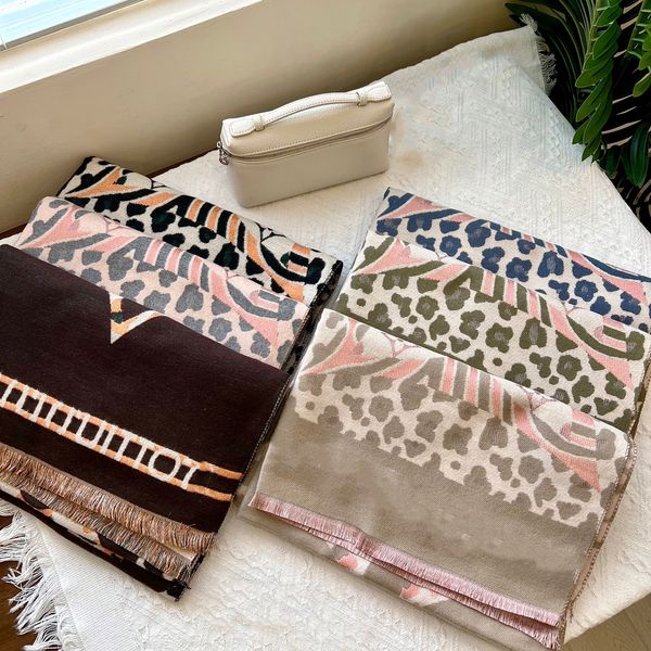 23 new luxury cashmere scarf fashion designer winter warm leopard scarf 180*65cm brand v letter print woman scarves, Blue;gray
23 new luxury cashmere scarf fashion designer winter warm leopard scarf 180*65cm brand v letter print woman scarves, Blue;gray