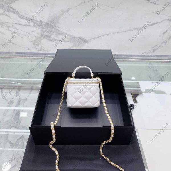 leisure small fragrance lingge box bag fashion portable mini flap bag messenger chain bag women's bag 23bags
leisure small fragrance lingge box bag fashion portable mini flap bag messenger chain bag women's bag 23bags