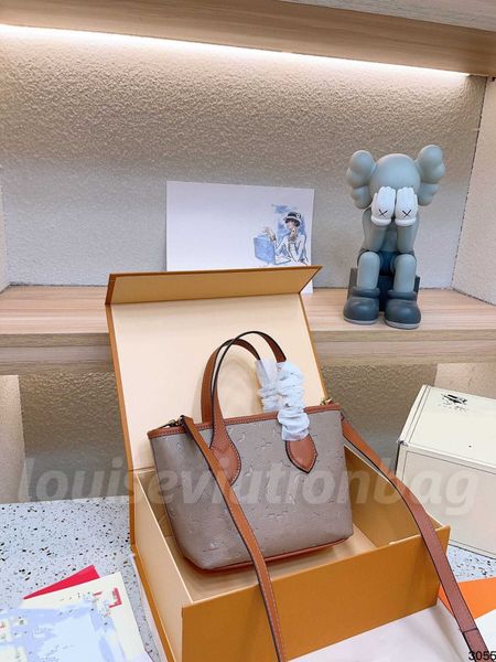 2023 designer bags handbag women bags tote bag lady totes fashion backpack multifunctional and large capacity
2023 designer bags handbag women bags tote bag lady totes fashion backpack multifunctional and large capacity