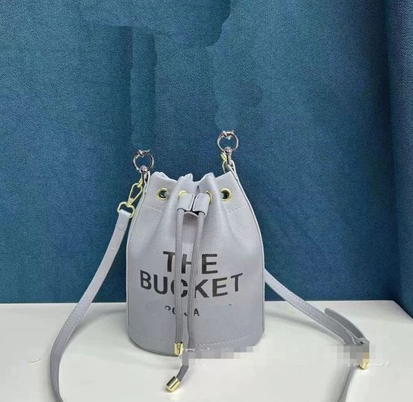 classic pull closure the marc leather bucket bag womens men handbag original luxury tote drawstring shoulder fashion designer buckets the ba, Black;red
classic pull closure the marc leather bucket bag womens men handbag original luxury tote drawstring shoulder fashion designer buckets the ba, Black;red