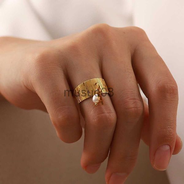 band rings fashion minimalist 18k gold plated open ring jewelry stainless steel start wide pendant freshwater pearl rings for women j230817, Silver
band rings fashion minimalist 18k gold plated open ring jewelry stainless steel start wide pendant freshwater pearl rings for women j230817, Silver