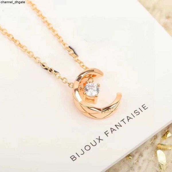 S925 Sterling Silver Channel necklace Water Ice Moon Necklace Small Fragrant Wind Diamond Pattern Moon Star Versatile Collar Chain, 1+regular gift box
S925 Sterling Silver Channel necklace Water Ice Moon Necklace Small Fragrant Wind Diamond Pattern Moon Star Versatile Collar Chain, 1+regular gift box