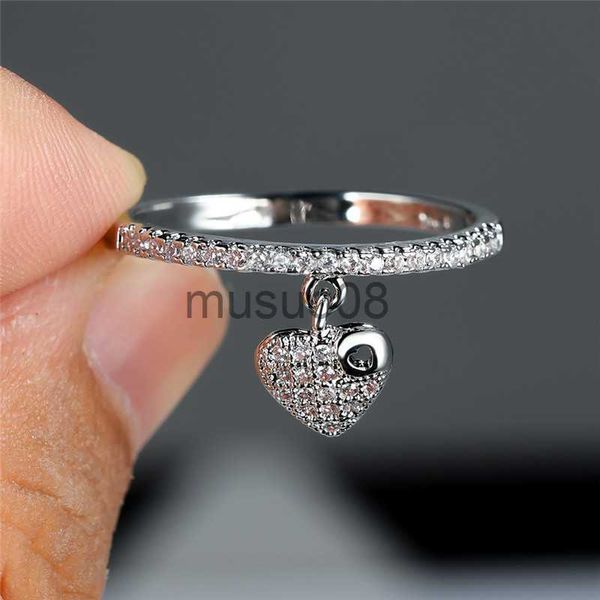 band rings luxury female crystal heart pendant ring trendy gold silver color engagement ring charm white zircon wedding rings for women j230
band rings luxury female crystal heart pendant ring trendy gold silver color engagement ring charm white zircon wedding rings for women j230