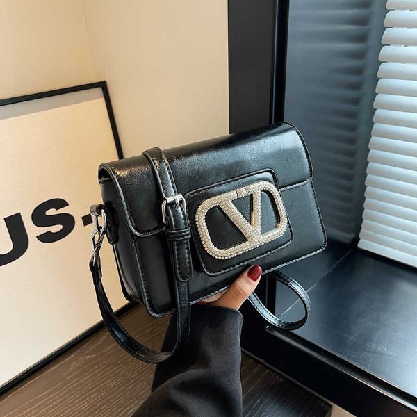 luxury underarm small bag women's fashion casual crossbody small bag simple shoulder bag 85r0
luxury underarm small bag women's fashion casual crossbody small bag simple shoulder bag 85r0