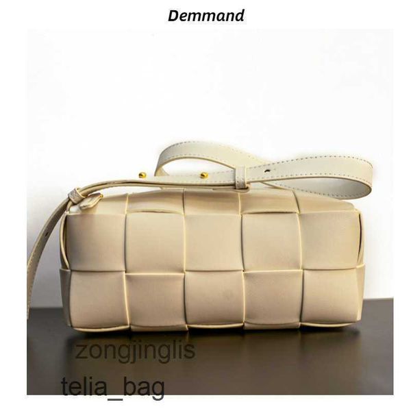 bags womven classic lady's women bottegaas 2023 bag venetaas cassettes designer genuine leather women's woven single-shoulder cros
bags womven classic lady's women bottegaas 2023 bag venetaas cassettes designer genuine leather women's woven single-shoulder cros