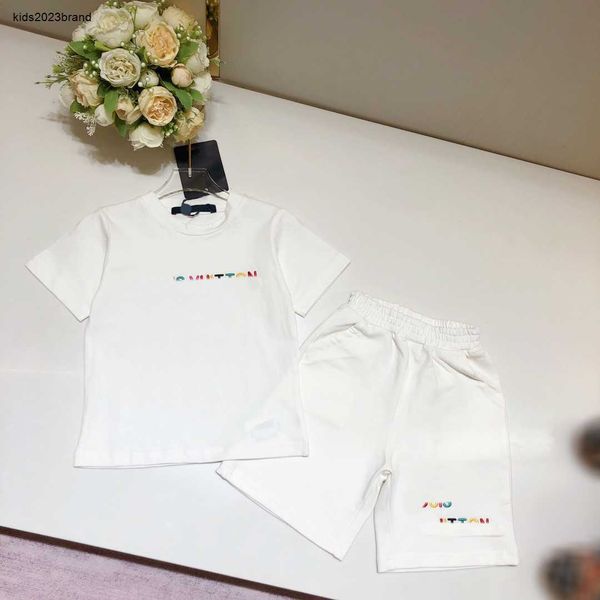 designer baby clothes tracksuits kids suit size 100-160 cm 2pcs colorful embroidered letter t-shirt and solid color shorts june25, White
designer baby clothes tracksuits kids suit size 100-160 cm 2pcs colorful embroidered letter t-shirt and solid color shorts june25, White