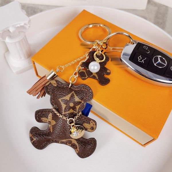 keychain key chain buckle lovers car keychain handmade leather keychains men women bags pendant accessories with box and dust bag letters de, Silver
keychain key chain buckle lovers car keychain handmade leather keychains men women bags pendant accessories with box and dust bag letters de, Silver