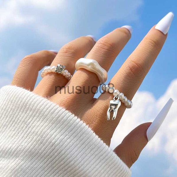 band rings 3pcs/set female trend jewelry gifts vintage pearl rings womens bohemia pearls shiny zircon metal pendant teeth anillos unusual j2, Silver
band rings 3pcs/set female trend jewelry gifts vintage pearl rings womens bohemia pearls shiny zircon metal pendant teeth anillos unusual j2, Silver