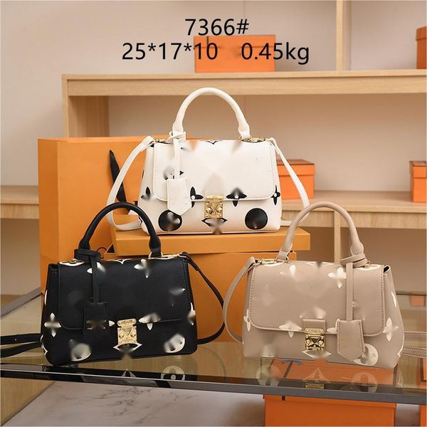 new designer brand bag fashion classic handbag one shoulder diagonal straddle bag flower star
new designer brand bag fashion classic handbag one shoulder diagonal straddle bag flower star