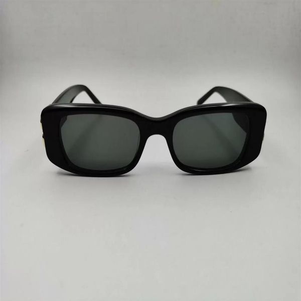 luxury rectangle women sunglasses fashion womens brand deisnger full frame uv400 lens summer style big square come wit2464, White;black
luxury rectangle women sunglasses fashion womens brand deisnger full frame uv400 lens summer style big square come wit2464, White;black