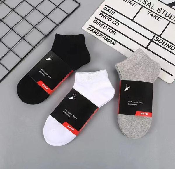 mens socks women cotton allmatch classic ankle letter breathable black and white football basketball sports sock whole unifor7054922
mens socks women cotton allmatch classic ankle letter breathable black and white football basketball sports sock whole unifor7054922