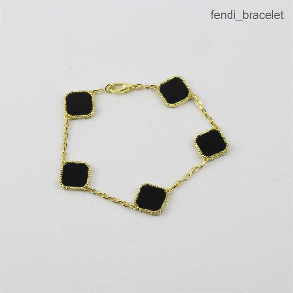 luxury classic 4/four leaf clover charm bracelets designer chain 18k gold shell for girl wedding mother' day fashion jewelry women gift, Golden;silver
luxury classic 4/four leaf clover charm bracelets designer chain 18k gold shell for girl wedding mother' day fashion jewelry women gift, Golden;silver