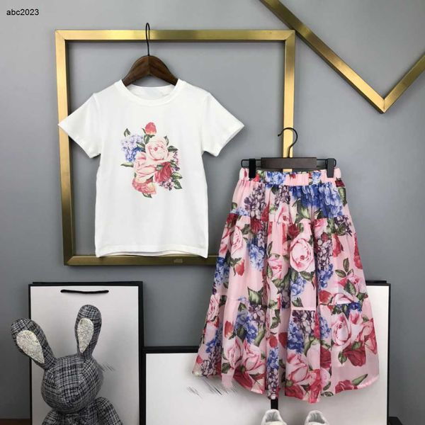 new girl tracksuits designer baby dress suits size 90-150 cm 2pcs round neck short sleeves t-shirt and colorful floral printed skirt june12, White
new girl tracksuits designer baby dress suits size 90-150 cm 2pcs round neck short sleeves t-shirt and colorful floral printed skirt june12, White
