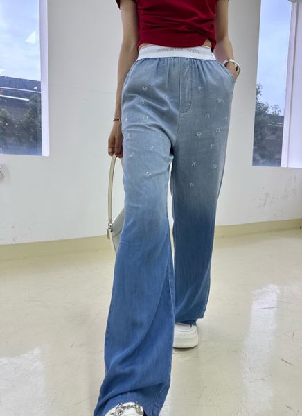 spring/summer gradient denim pants casual ribbon letter elastic waist fashionable, Blue
spring/summer gradient denim pants casual ribbon letter elastic waist fashionable, Blue
