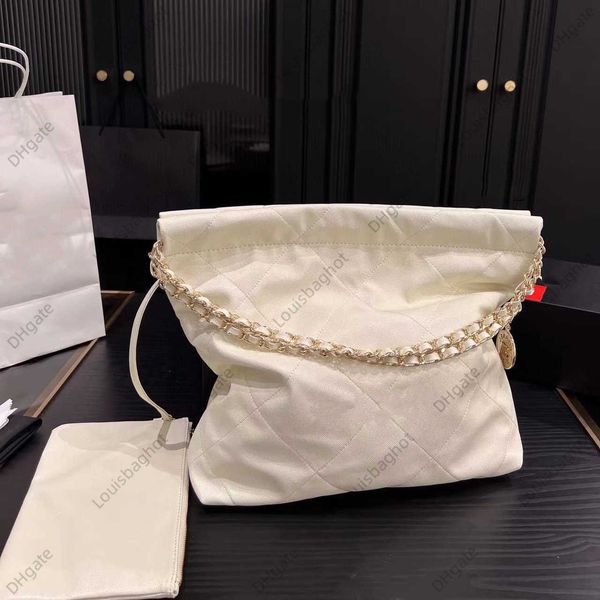 xiaoxiangjia lingge chain bag female spring/summer fashion tote bag large capacity bin bag bag 23bags
xiaoxiangjia lingge chain bag female spring/summer fashion tote bag large capacity bin bag bag 23bags