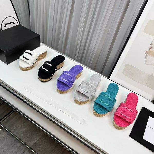 2023 women wool slides warm comfort slippers luxury designer fur fluffy furry warm classic high-heeled sandals ladys comfortable wedge slipp, Black
2023 women wool slides warm comfort slippers luxury designer fur fluffy furry warm classic high-heeled sandals ladys comfortable wedge slipp, Black