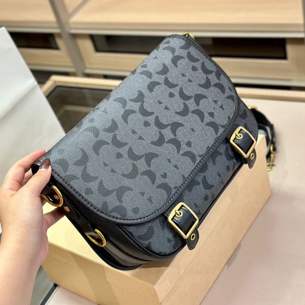 fashion handbags women's crossbody bags designer messenger textured shoulder strap
fashion handbags women's crossbody bags designer messenger textured shoulder strap