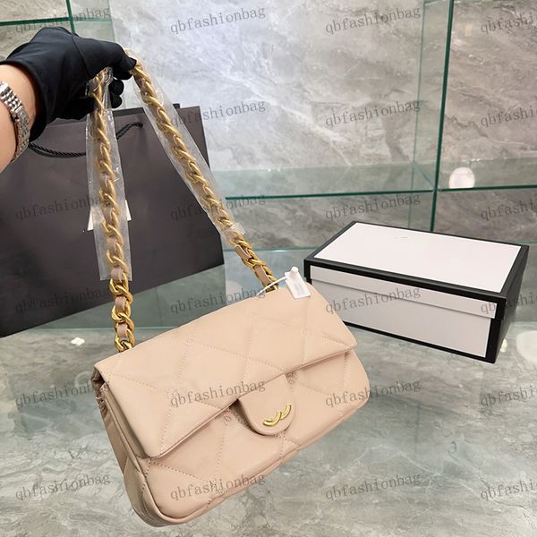 women shoulder bag underarm bag soft lambskin delicate embroidery clamshell ringer hardware metal buckle matelasse chain crossbody bags luxu
women shoulder bag underarm bag soft lambskin delicate embroidery clamshell ringer hardware metal buckle matelasse chain crossbody bags luxu