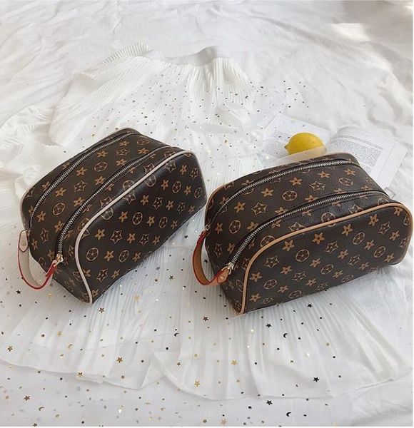 double zipper men travelling toilet bag designer women wash large capacity cosmetic bags toiletry pouch makeup bags with dustbag classic lux
double zipper men travelling toilet bag designer women wash large capacity cosmetic bags toiletry pouch makeup bags with dustbag classic lux