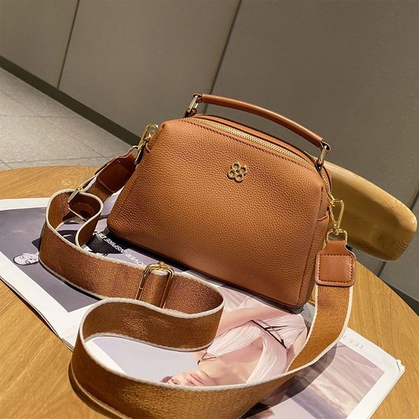 evening bags double layer zip shoulder bag genuine leather small women handbags charming calf purse wide strap crossbody 230817
evening bags double layer zip shoulder bag genuine leather small women handbags charming calf purse wide strap crossbody 230817