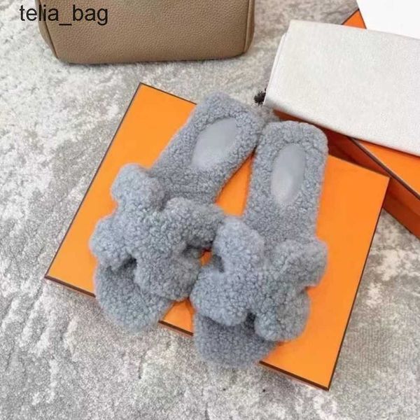 autumn slipper hermzs oran dsigner of shoes teddy bear designer daily sandal slippers winter and wear furry 2023 wool women's flat bott
autumn slipper hermzs oran dsigner of shoes teddy bear designer daily sandal slippers winter and wear furry 2023 wool women's flat bott