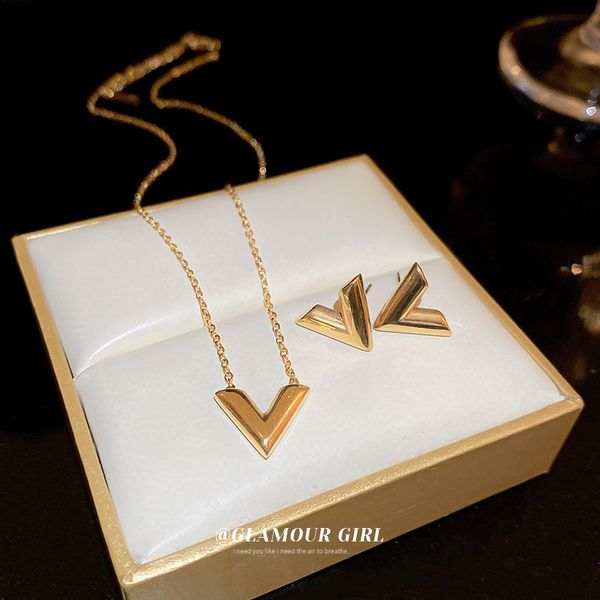 luxury designer jewelry sets shell fashion women bracelet earrings clover necklace valentine's day birthday gift for woman, Black
luxury designer jewelry sets shell fashion women bracelet earrings clover necklace valentine's day birthday gift for woman, Black