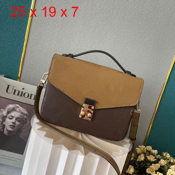 luxurys designers bag embossing flower pochette women handbag messenger bags genuine leather empreinte elegant womens shoulder crossbody bag
luxurys designers bag embossing flower pochette women handbag messenger bags genuine leather empreinte elegant womens shoulder crossbody bag