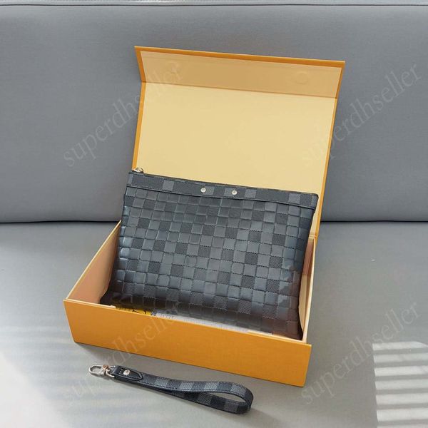 black embossed gentleman bag luxury designer bags genuine leather envelop handbags plaid texture holders detachable clutch bag business brie
black embossed gentleman bag luxury designer bags genuine leather envelop handbags plaid texture holders detachable clutch bag business brie