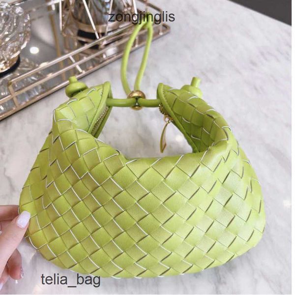 2023 womven classic lady's woven bag designer hand venetaas turn hand bags one bottegaas small golden ball shoulder fashion ox dumpling
2023 womven classic lady's woven bag designer hand venetaas turn hand bags one bottegaas small golden ball shoulder fashion ox dumpling