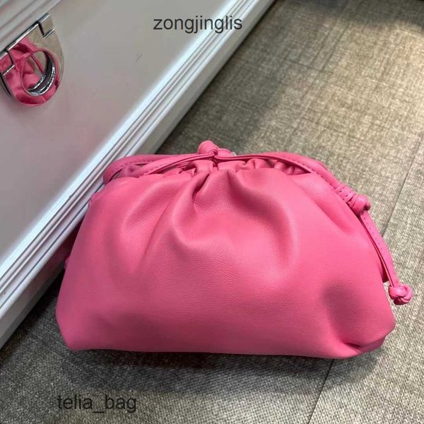 versatile pouch same venetaas bags hand designer women's bag summer cloud 2023 leather bottegaas dumpling one shoulder mess ciyr
versatile pouch same venetaas bags hand designer women's bag summer cloud 2023 leather bottegaas dumpling one shoulder mess ciyr