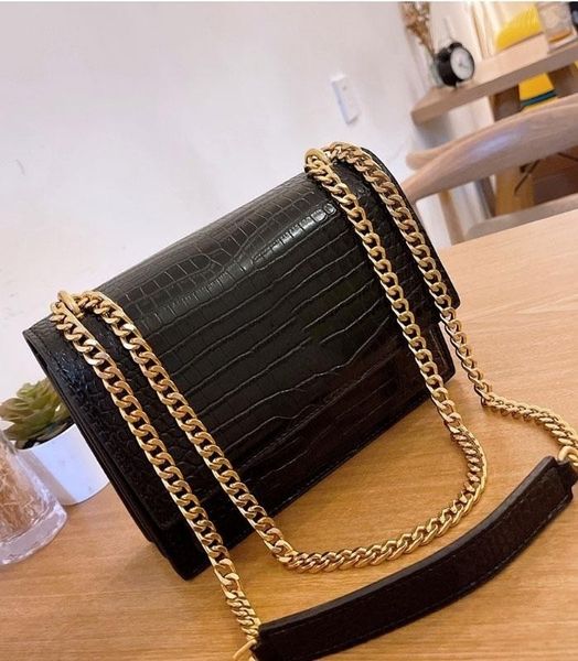 designer tote shoulder bag sunset bag black alligator print crossbody bag fashion all-in-one leather classic word mother-daughter purse
designer tote shoulder bag sunset bag black alligator print crossbody bag fashion all-in-one leather classic word mother-daughter purse