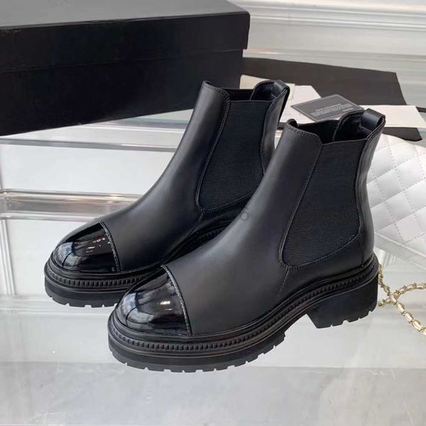 boots fall/winter interlocking mixed black calfskin platform ankle boots flat leather chelsea boot round toe slip-on booties luxury designer
boots fall/winter interlocking mixed black calfskin platform ankle boots flat leather chelsea boot round toe slip-on booties luxury designer