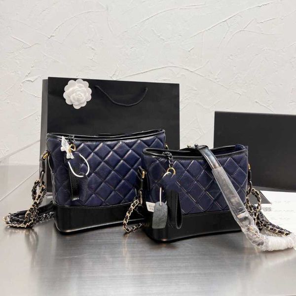 leisure leather small fragrance chain vagrant bag fashion leather rhombus backpack women's crossbody bag 23bags
leisure leather small fragrance chain vagrant bag fashion leather rhombus backpack women's crossbody bag 23bags