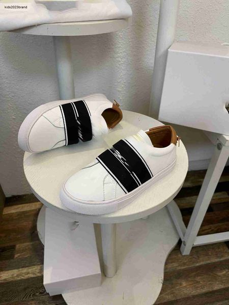 kids casual shoe child sneakers size 23-35 fashion letter printing children's shoes box protection shipment june12, Black;red
kids casual shoe child sneakers size 23-35 fashion letter printing children's shoes box protection shipment june12, Black;red