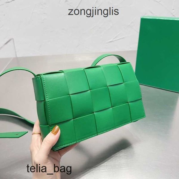 woven style designer fashion 2023 bag venetaas bags small square cassettes simple bottegaas tofu same one-shoulder underarm m d92k
woven style designer fashion 2023 bag venetaas bags small square cassettes simple bottegaas tofu same one-shoulder underarm m d92k