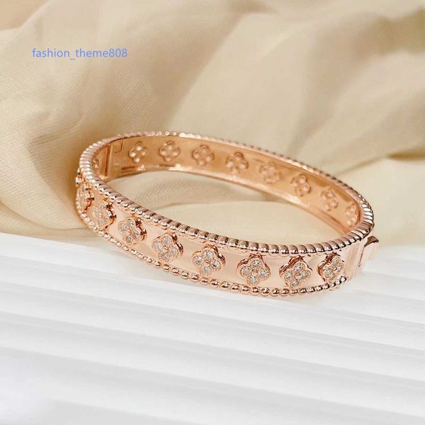 bracelets designer clover bracelet bangle for women 18k gold plated full crystal diamond four leaf sweet clover flower cuff valentine party, Black
bracelets designer clover bracelet bangle for women 18k gold plated full crystal diamond four leaf sweet clover flower cuff valentine party, Black
