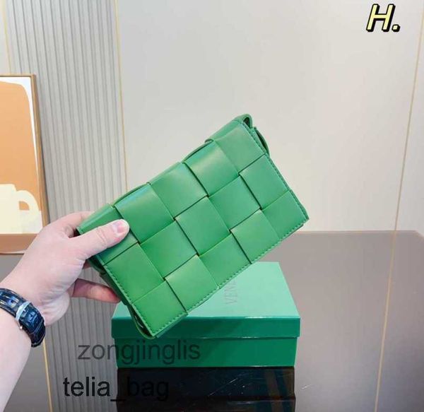 leisure shoulder fashion womven venetaas bag crossbody classic bottegaas cassette lady's women's designer 2023 woven bags handbags
leisure shoulder fashion womven venetaas bag crossbody classic bottegaas cassette lady's women's designer 2023 woven bags handbags
