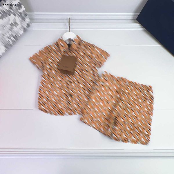 new kids designer clothes tracksuits designer baby suits size 100-160 cm 2pcs knitted logo printed lapel cardigan and shorts june27, White
new kids designer clothes tracksuits designer baby suits size 100-160 cm 2pcs knitted logo printed lapel cardigan and shorts june27, White