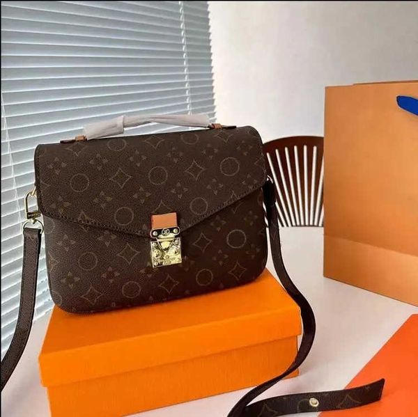 metis designer messenger bag satchel bag luxury shoulder bags sacoche handbags designer corssbody leather cross body women lady purse satche
metis designer messenger bag satchel bag luxury shoulder bags sacoche handbags designer corssbody leather cross body women lady purse satche
