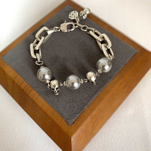 fashion designer alexander queen grey pearl skeleton bracelet for women with advanced sense individualized temperament thick chain design br, Silver
fashion designer alexander queen grey pearl skeleton bracelet for women with advanced sense individualized temperament thick chain design br, Silver