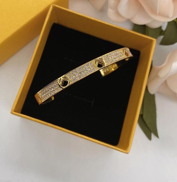 designer bracelets classic bracelet fashion five flower for man woman gold silver option color heart love bracelet 2201144d2989393, Black
designer bracelets classic bracelet fashion five flower for man woman gold silver option color heart love bracelet 2201144d2989393, Black