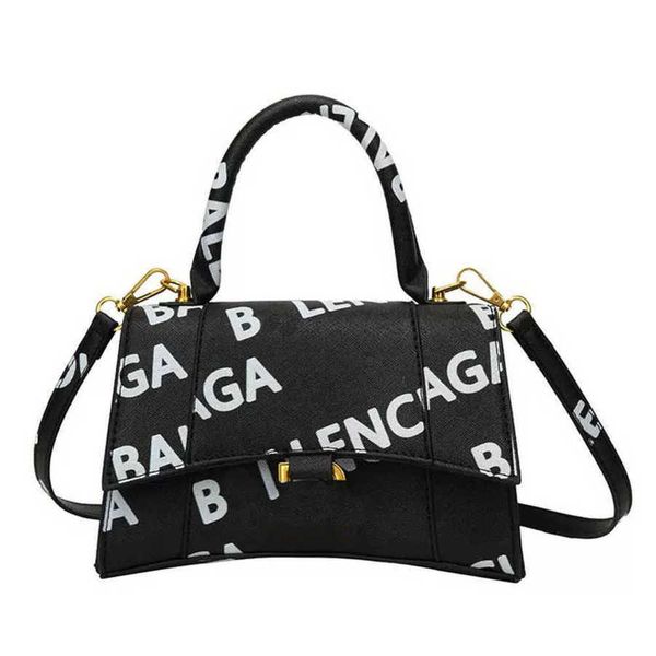 women's luxury fashion hourglass bag female mini handbags letter b brand designer totes evening bags women man casual backpack small sq
women's luxury fashion hourglass bag female mini handbags letter b brand designer totes evening bags women man casual backpack small sq