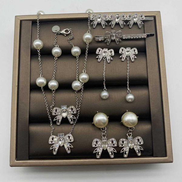 brand designer miumiu fashion necklace diamond studded bowknot pearl tassel long style celebrity temperament earrings hairpin bracelet set a, Golden
brand designer miumiu fashion necklace diamond studded bowknot pearl tassel long style celebrity temperament earrings hairpin bracelet set a, Golden