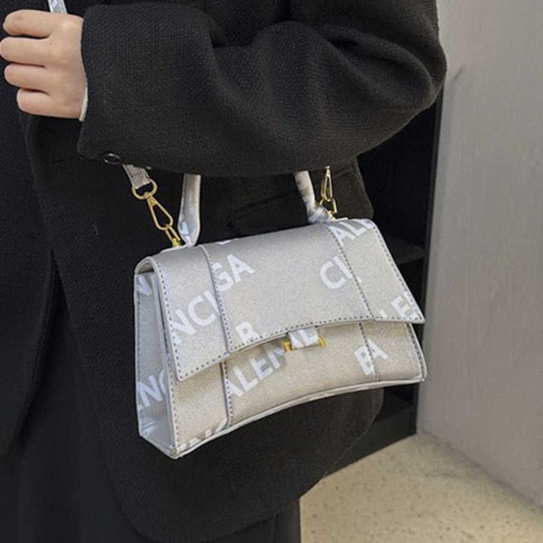 hourglass fashion luxury women's bag female mini handbags brand designer totes evening bags women man small square pack ladies handbag
hourglass fashion luxury women's bag female mini handbags brand designer totes evening bags women man small square pack ladies handbag